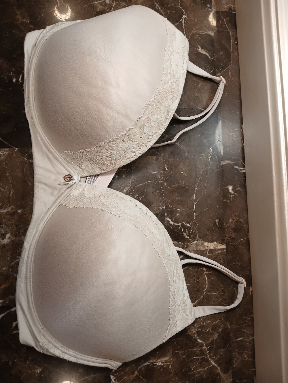 Victoria's Secret Padded Lace-Trim Bra – Cream
